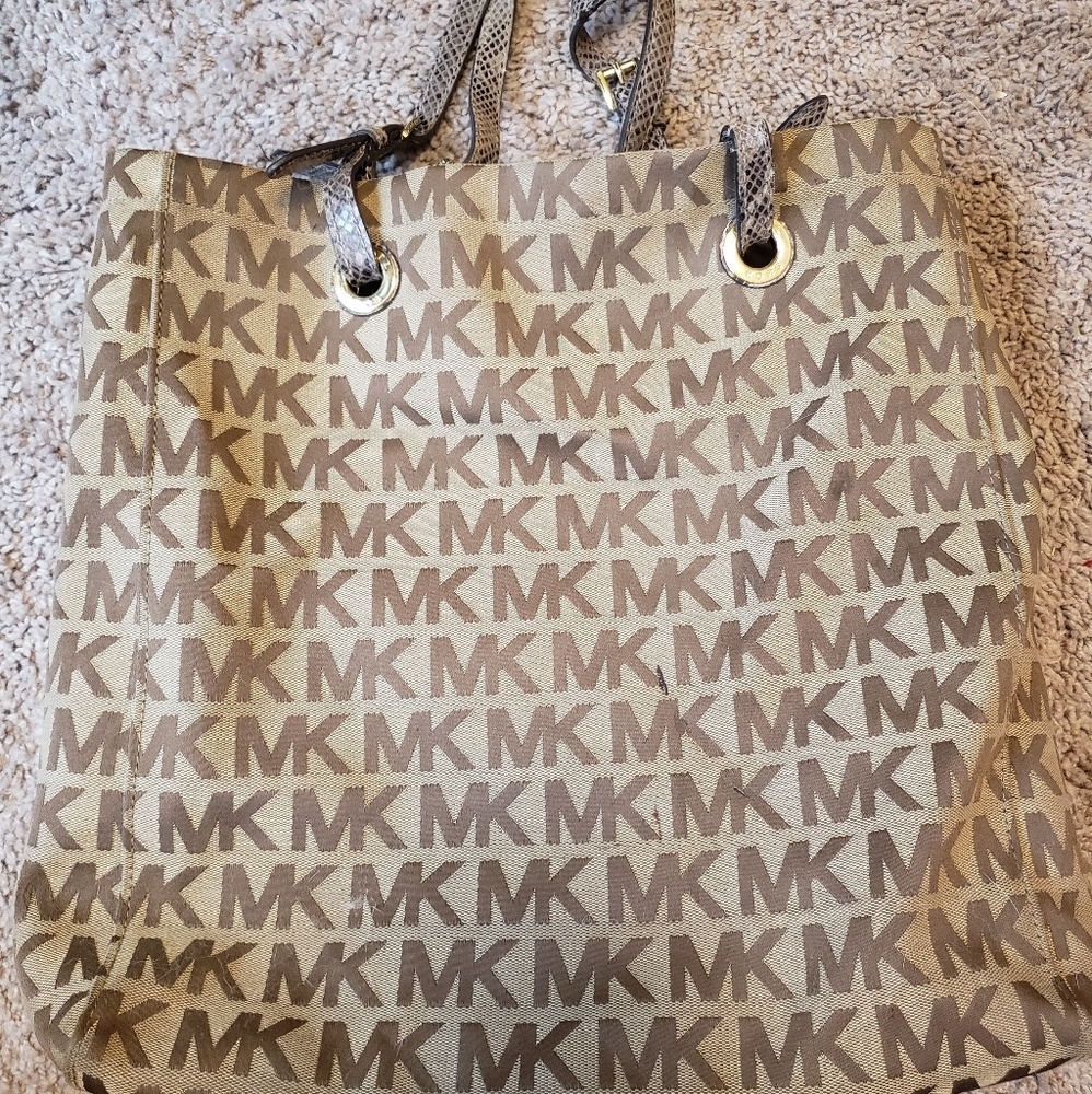 Michael Kors purse